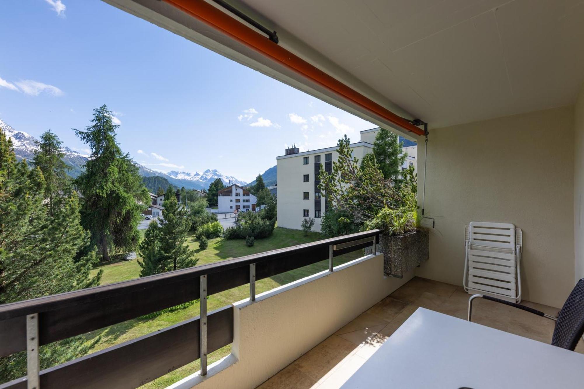 Cosy Apartment Facing Piz Rosatsch St. Moritz Exterior photo