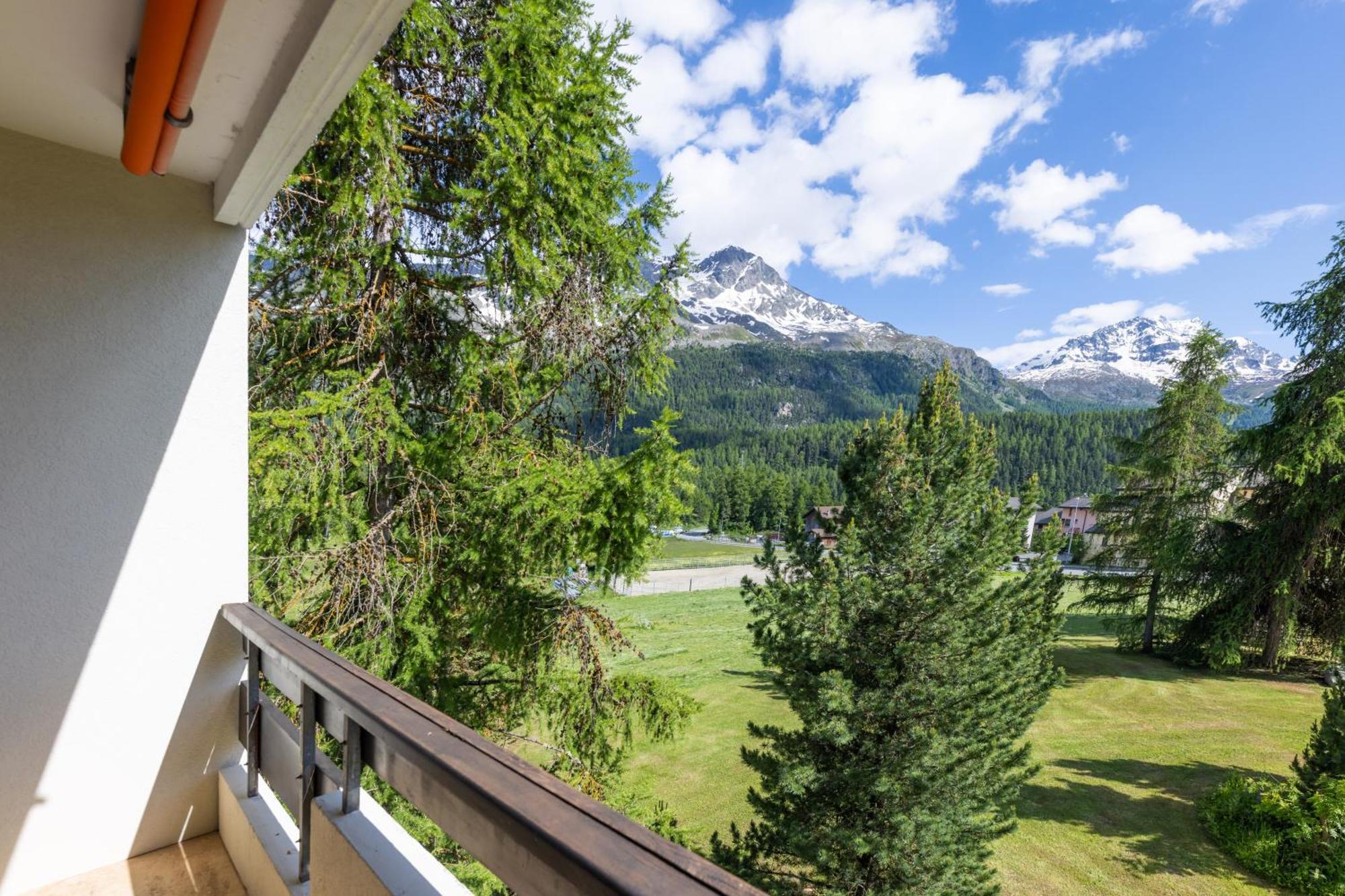 Cosy Apartment Facing Piz Rosatsch St. Moritz Exterior photo